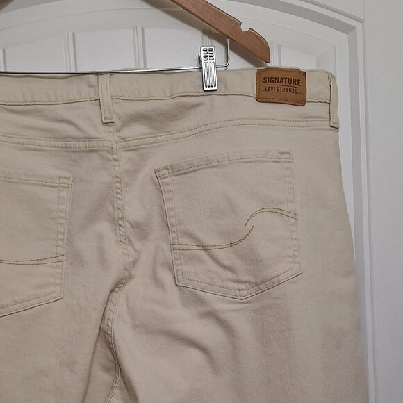 Signature from Levi Straus Heritage High rise Loose Crop Women's Jeans size W26 - Picture 3 of 13